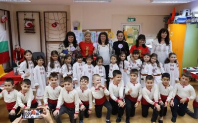 Четвърта група „Слънчице“ от ДГ „Слънчев дом“ бяха на сцената на викторината „От векове за векове“