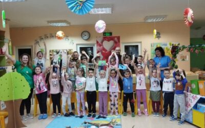 На 2 април – Международният ден на детската книга, в трета група „Приятели“ гостуваха представители от Регионална дирекция по горите